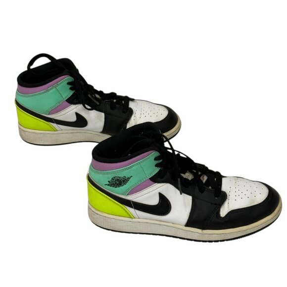 Nike Jordan 1 Mid GS Pastel Volt Green Glow Black Size 6Y 2021 554725-175 - Picture 4 of 16